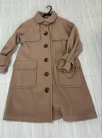 센소유니코 루쿠르카 핑크 베이지 체스터 코트
