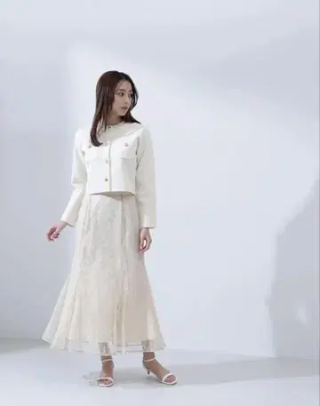 내추럴 뷰티 베이직 엠블럼 버튼 니트 자켓