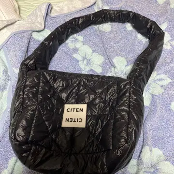 CITEN 블랙 퀼팅 숄더백