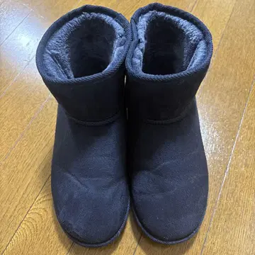 네이비 컬러 어그 부츠 M size