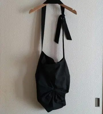 센소유니코 지우 숄더백