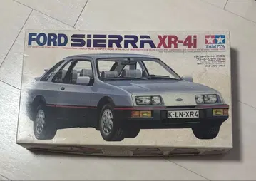 제작 중 타미야 Ford Sierra XR-4i 프라모델 1/24