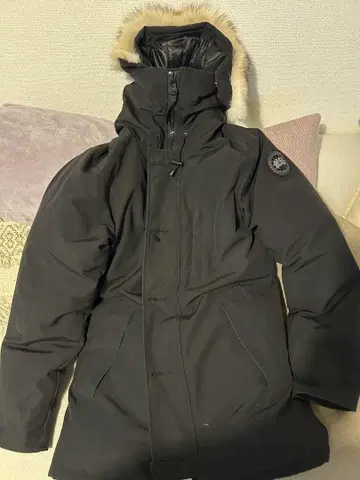 CANADA GOOSE 블랙 라벨 다운 자켓