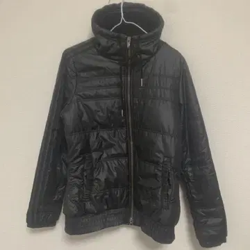 adidas 블랙 다운 자켓 후드 부착