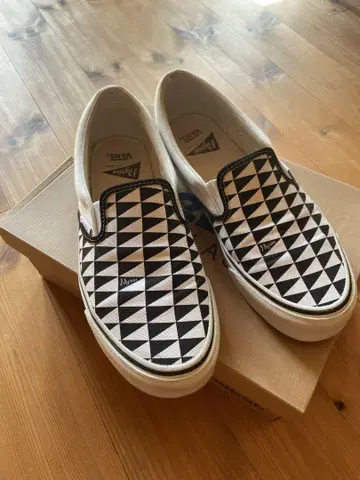 VANS 슬립온 삼각형 무늬
