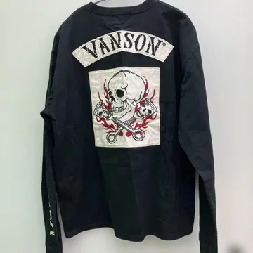 새상품급 [ VANSON ] 반손 긴팔 T셔츠 스컬 크로스본 빅 자수