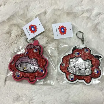 미야쿠미야쿠 산리오 콜라보 반짝반짝 키링 2개 세트