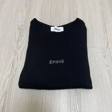 epine 블랙 긴팔 니트