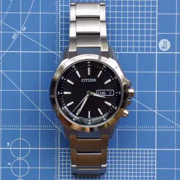 시티즌 아테사 데이데이트 에코 드라이브 전파 시계 AT6040-58E