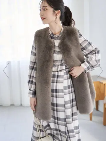 [ 미사용 새상품 ] 라부티크 봉봉 2way 에코 퍼 베스트