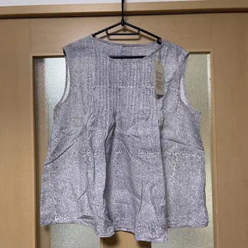 무인양품 블록 프린트 슬리브리스 블라우스