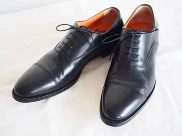 Santoni 블랙 스트레이트 팁 드레스 슈즈