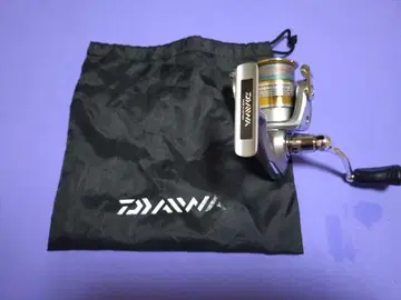 다이와 REVROS MX2000 스피닝 릴 수납 봉투 포함