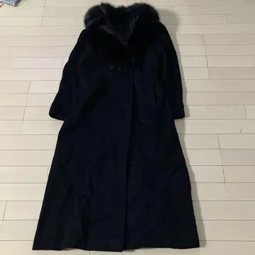 10.7 Neiman Marcus  롱 코트 블랙 L