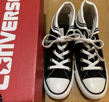 CONVERSE 하이컷 스니커즈 블랙/화이트