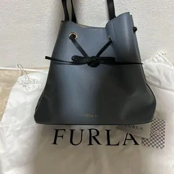 미사용 새상품 FURLA 그레이 숄더백 복조리형