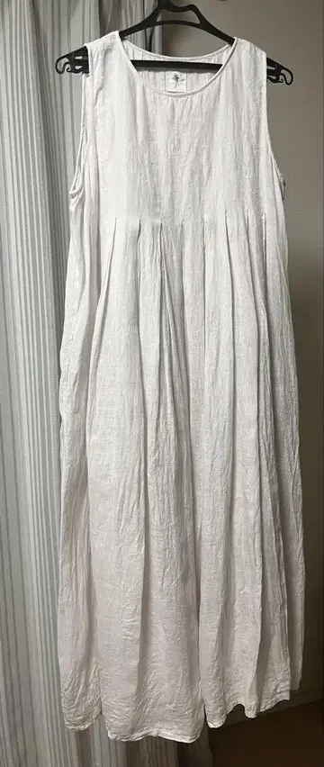 메종드소일 린넨 100% 슬리브리스 원피스