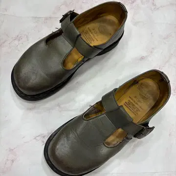 닥터마틴 레어 슬립온 스트랩 샌들