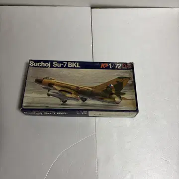 KP제 Suchoj Su-7 BKL 1/72 플라스틱 모델 키트