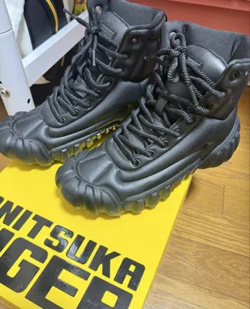 오니츠카타이거 DENTIGRE PUFF BOOT 25cm 박스 있음
