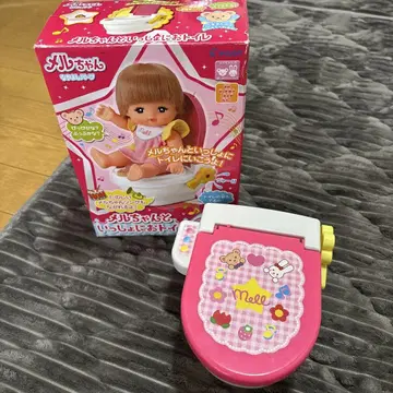 멜짱과 함께 화장실
