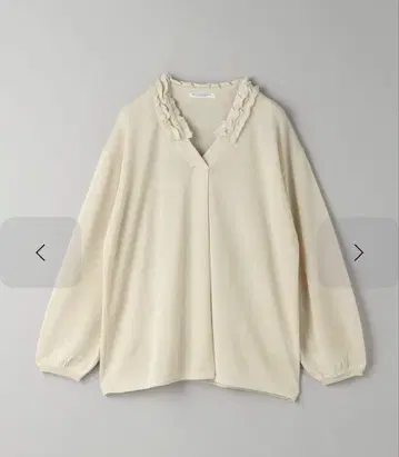 새상품 미사용 UNITED ARROWS 프릴 넥 니트 풀오버