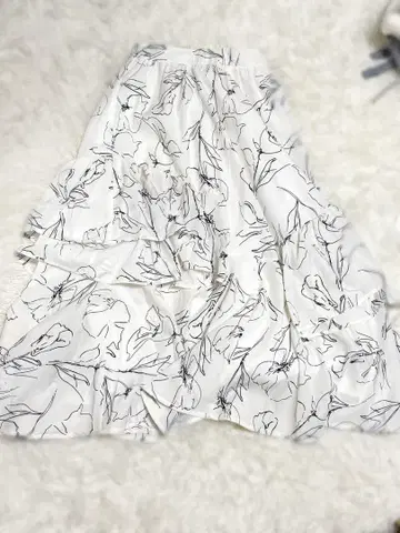 An MILLE 꽃무늬 롱 스커트