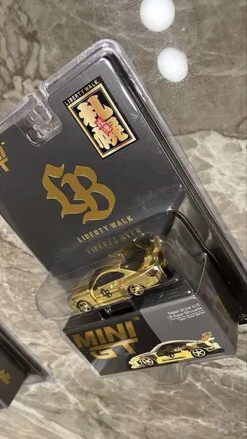 LIBERTY WALK MINI GT 골드 미니카 1/64