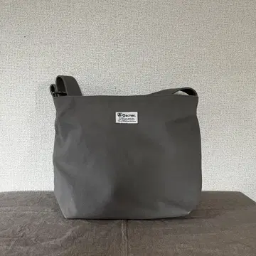 오시발 그레이 숄더백