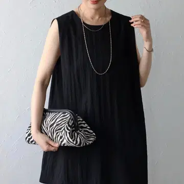 새상품 봉쥬르 사간 숄더 턱 슬리브리스 튜닉 F 블랙