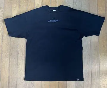 GYMSHARK 블랙 T셔츠