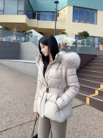 퍼가 달린 루즈핏 아우터, 심플한 가을/겨울 코트, 데이트 및 모임 추천