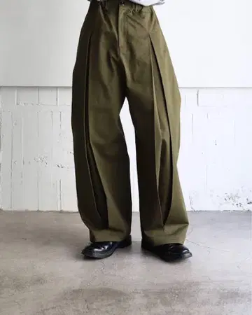 sage nation box pleat trouser