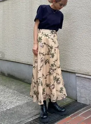 아메리 플레어 스커트 꽃무늬 M 베이지