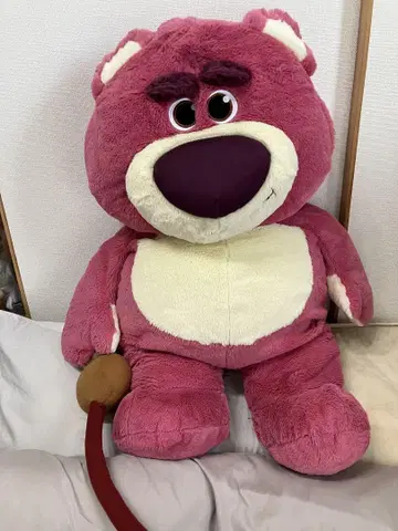 커다란 핑크색 봉제 인형