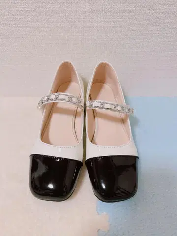 화이트 블랙 메리 제인 펌프스 힐 높이 3cm