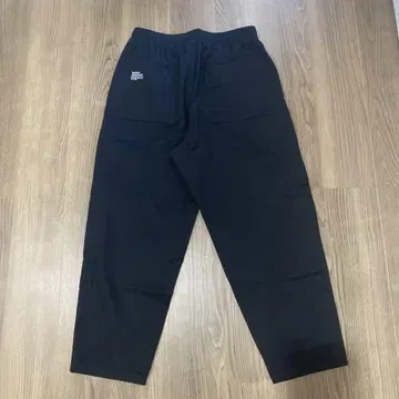 FreshService CORPORATE EASY PANTS 블랙