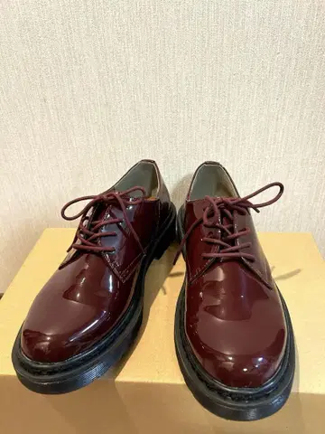 거의 미사용 로퍼 M 사이즈