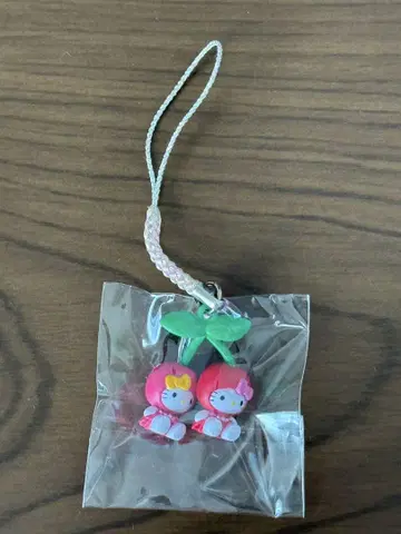 [ 지역 한정 헬로키티 ] 체리 헬로키티 스트랩