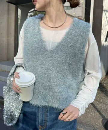 새상품급 차오패닉 티피 믹스 페더얀 크롭 기장 베스트 퍼