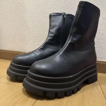 새상품급 통굽 부츠 23.5 블랙 겨울