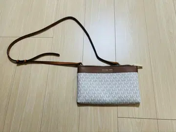 MICHAEL KORS MK 로고 숄더백