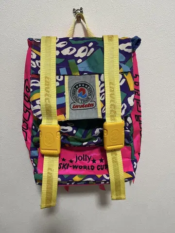 [화려한 새상품급] invicta 사각형 나일론 백팩