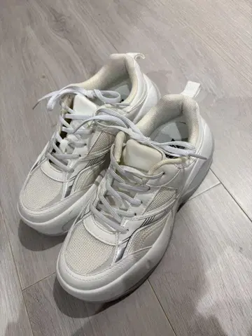 ZARA 화이트 통굽 스니커즈 37 플랫폼 스니커즈 23.5