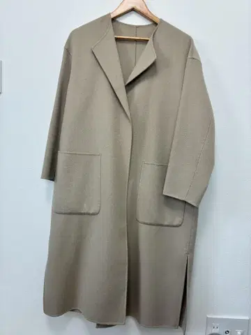 23구 베이지 롱 코트