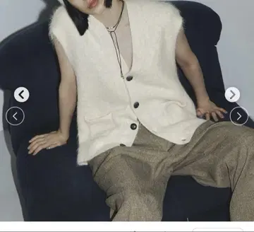 MIESROHE 샤기 니트 베스트