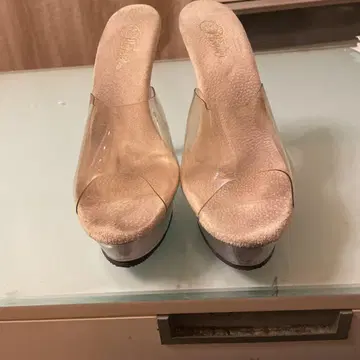 베이지 오픈토 하이힐
