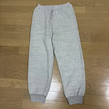 베리떼꾸르 스웨트 팬츠 그레이