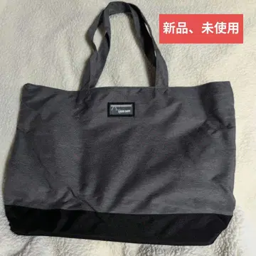 지퍼 포켓 부착 그레이 토트백