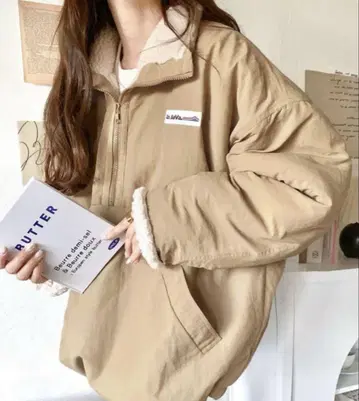 베이지 플리스 자켓 하프 지퍼